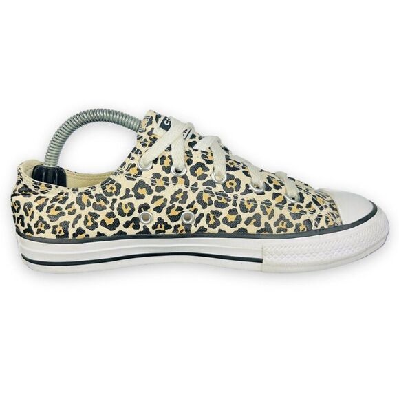Converse Chuck Taylor All Star Low OX Cheetah Print 366297F Youth 3 - Picture 7 of 11